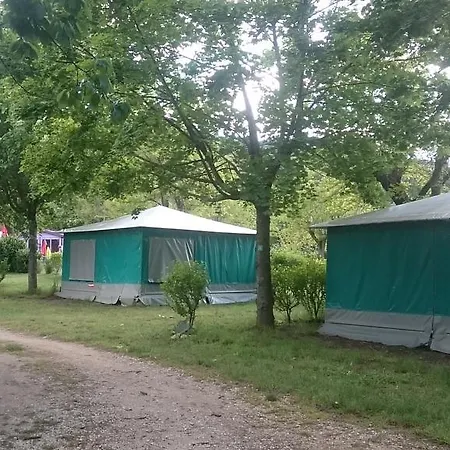 营地 Camping De La Vallee Du Doux 2*