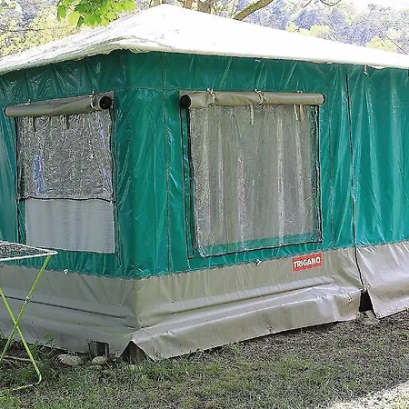 Camping De La Vallee Du Doux 营地 2*